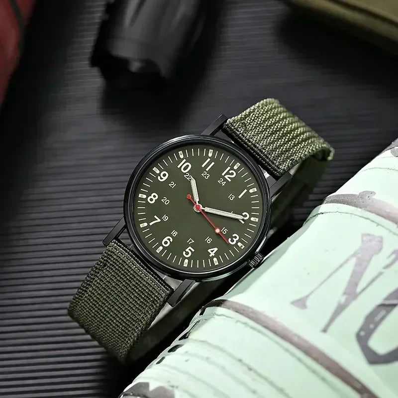 Luminous Men Sport Shock Resistant Wristwatches Green Watch Men Simple Nylon Band Male Quartz Wrist Watches Relógio Masculino